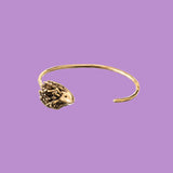 Realizzata a mano da KiaraLN, questa ampia collana in ottone offre uno stile chic e Timeless.