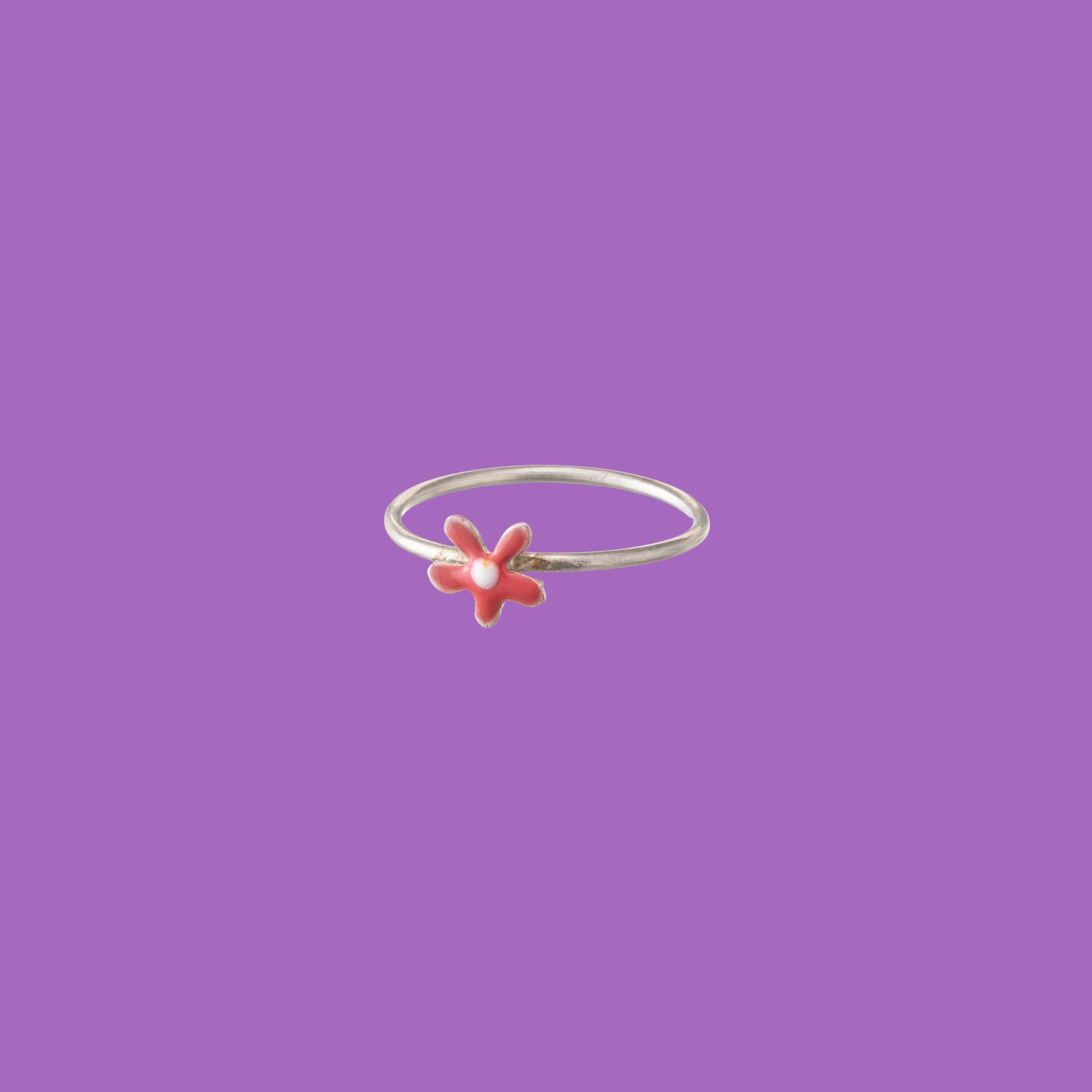 Piccolo anello in ottone a fiore rosso
