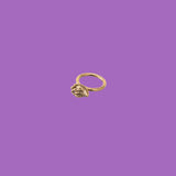 Realizzato a mano da KiaraLN, questo anello a forma di riccio in ottone unisce fantasia ed eleganza