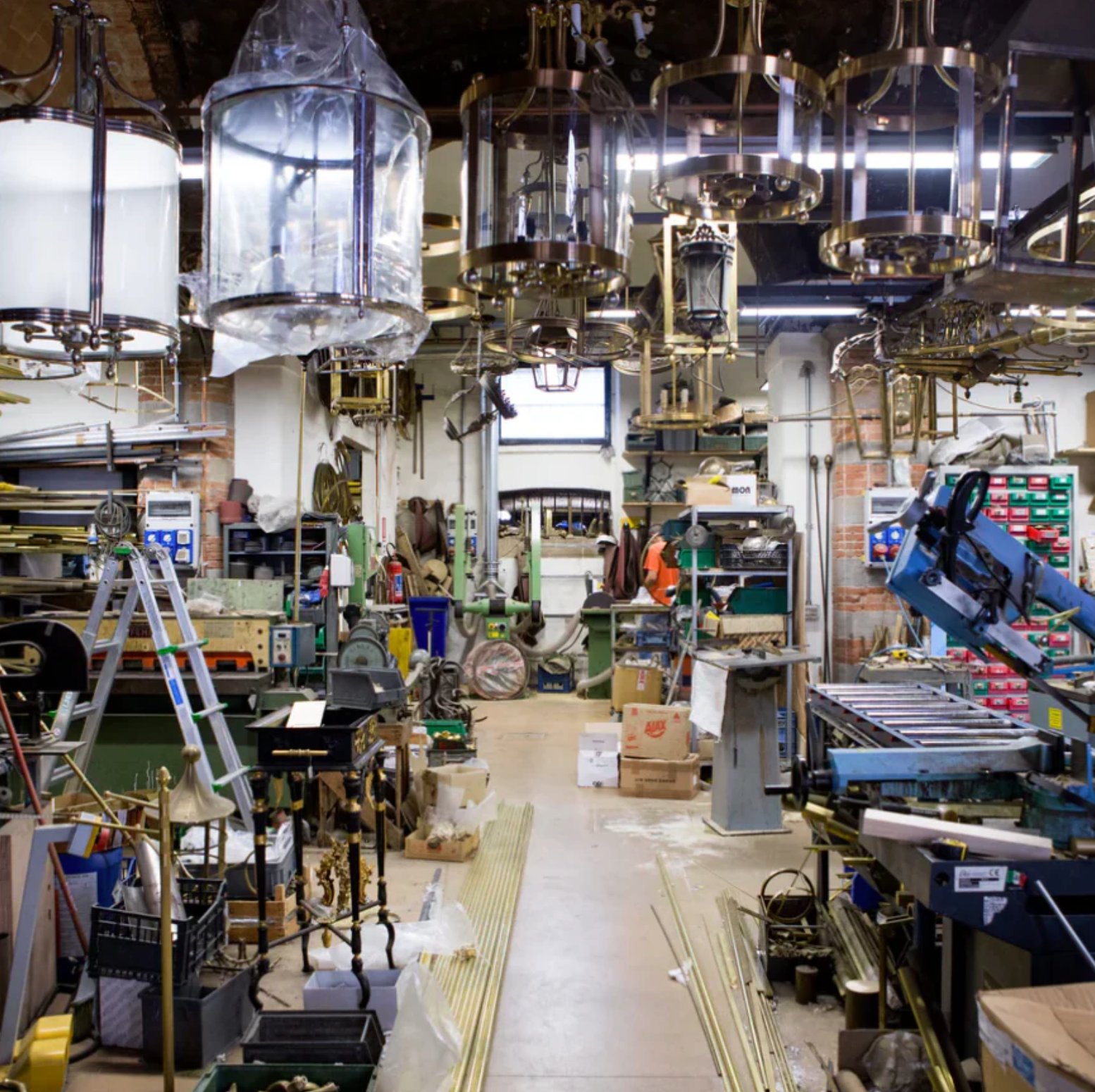 Workshop of the Signature gift which is a part of the Il Bronzetto company.